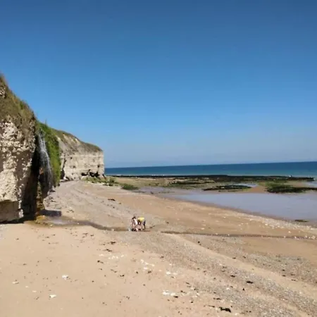 Holiday Home In Bayeux Near The Sea, Cleaning Included