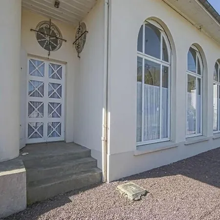 Holiday Home In Bayeux Near The Sea, Cleaning Included *
