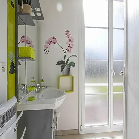 Holiday Home In Bayeux Near The Sea, Cleaning Included